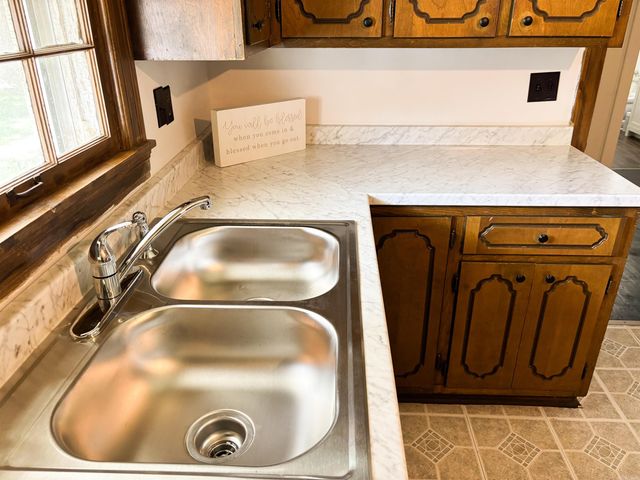 100 Lucy Street, Searcy, AR 72143