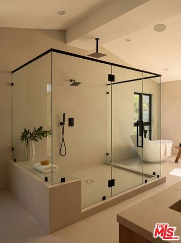 2608 Zorada Drive, Los Angeles, CA 90046