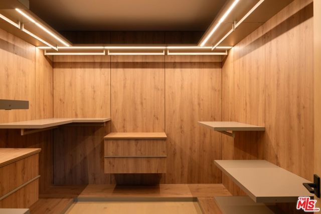 2608 Zorada Drive, Los Angeles, CA 90046