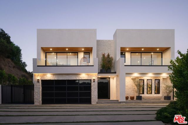 2608 Zorada Drive, Los Angeles, CA 90046