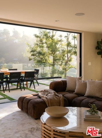 2608 Zorada Drive, Los Angeles, CA 90046