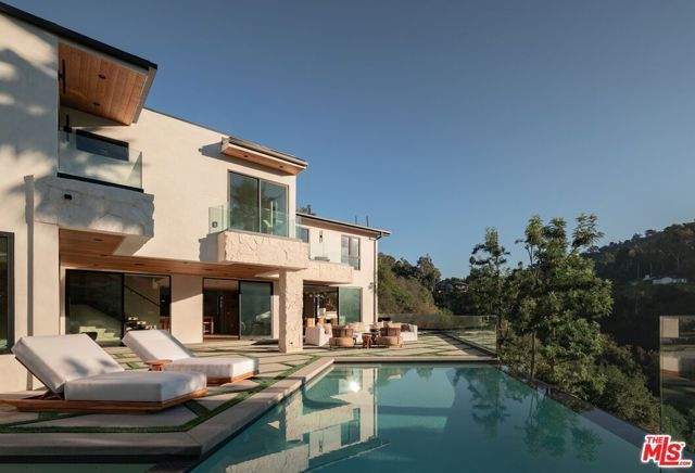 2608 Zorada Drive, Los Angeles, CA 90046