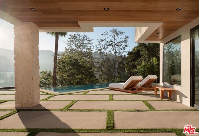 2608 Zorada Drive, Los Angeles, CA 90046