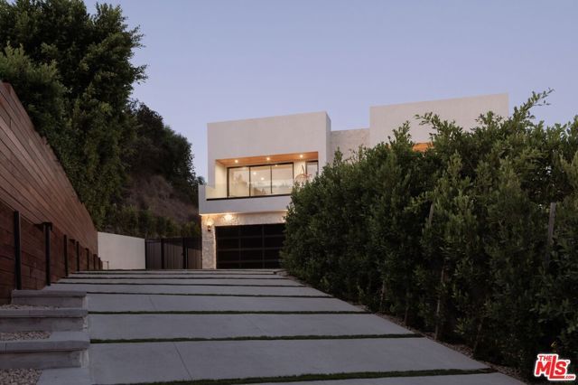 2608 Zorada Drive, Los Angeles, CA 90046