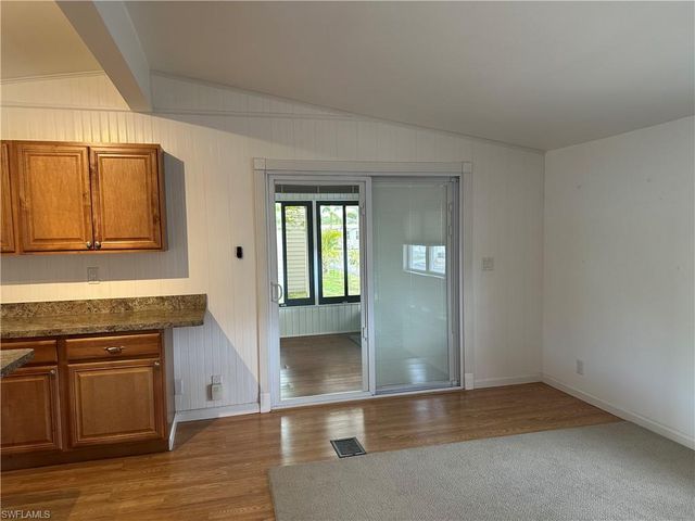 10 Blue Skys DR, Naples, FL 34104