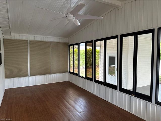 10 Blue Skys DR, Naples, FL 34104