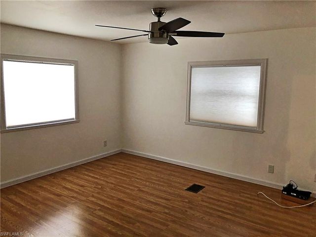 10 Blue Skys DR, Naples, FL 34104