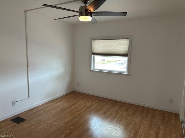 10 Blue Skys DR, Naples, FL 34104