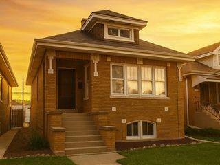 7871 W Oakleaf Avenue, Elmwood Park, IL 60707