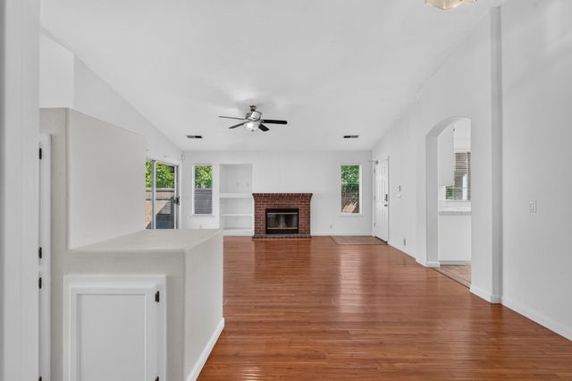 8458 Newby Way, Elk Grove, CA 95624