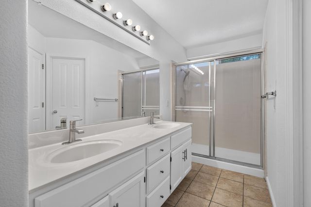 8458 Newby Way, Elk Grove, CA 95624