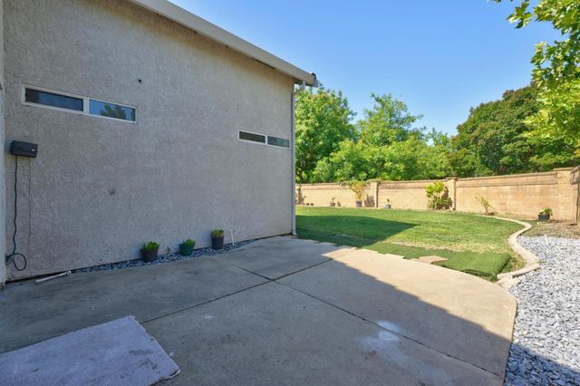 8458 Newby Way, Elk Grove, CA 95624
