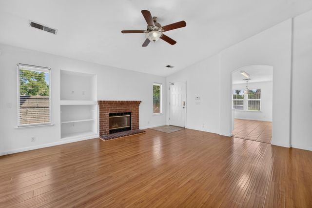 8458 Newby Way, Elk Grove, CA 95624