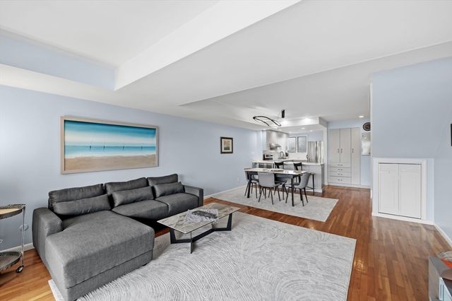 60 Brackett Pl D, Marblehead, MA 01945