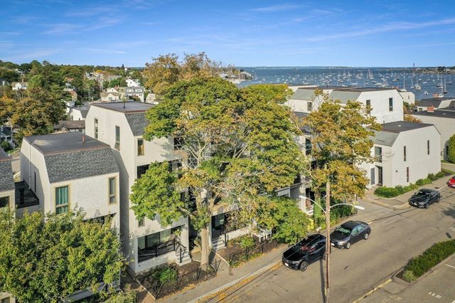 60 Brackett Pl D, Marblehead, MA 01945