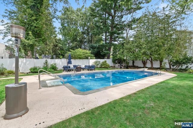 778 Oak Avenue, River Edge, NJ 07661
