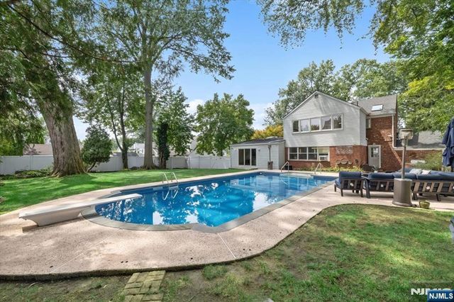 778 Oak Avenue, River Edge, NJ 07661
