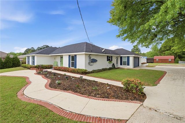 10670 Jeff Hamilton Road, Mobile, AL 36695