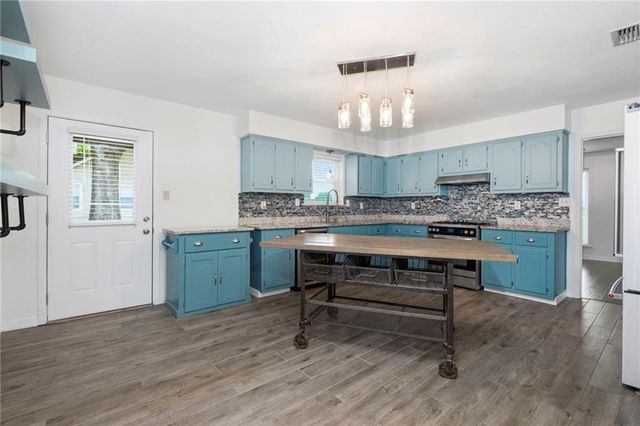 10670 Jeff Hamilton Road, Mobile, AL 36695