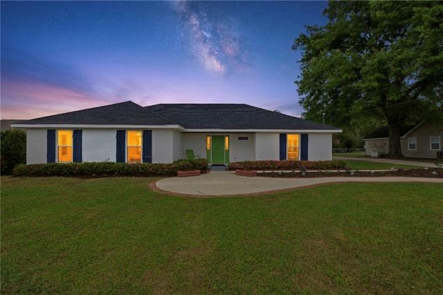 10670 Jeff Hamilton Road, Mobile, AL 36695