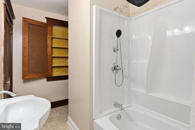 28733 RIDGE RD, Mount Airy, MD 21771