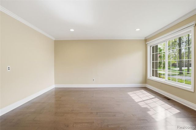 2084 Wabeek Hill Court, Bloomfield Hills, MI 48302