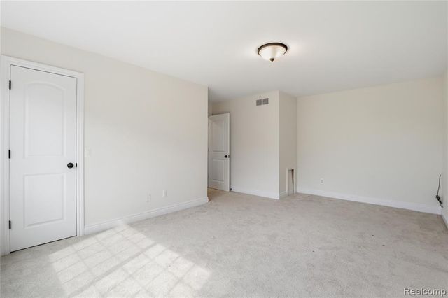 2084 Wabeek Hill Court, Bloomfield Hills, MI 48302