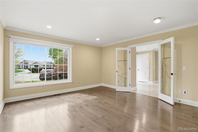 2084 Wabeek Hill Court, Bloomfield Hills, MI 48302