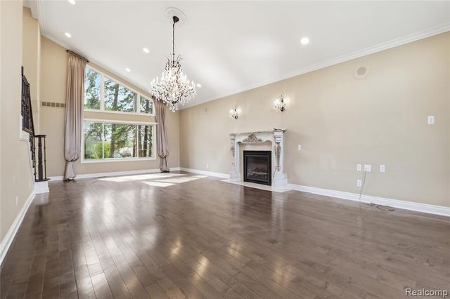 2084 Wabeek Hill Court, Bloomfield Hills, MI 48302