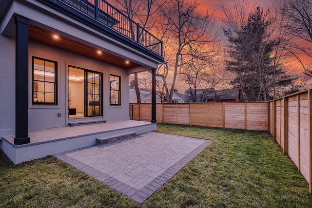 89 Parker Ave, Newton, MA 02461