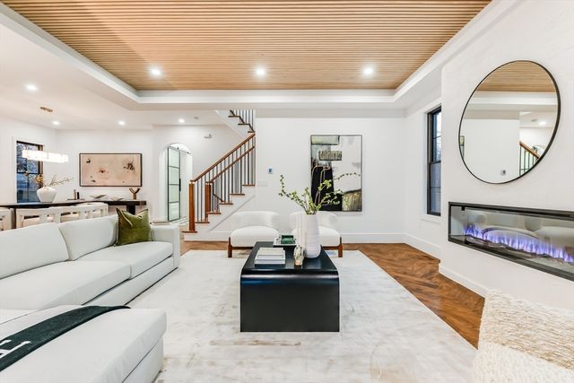 89 Parker Ave, Newton, MA 02461