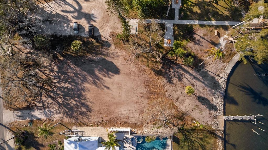 Image 2 of property listing at 712 PALMA SOLA BOULEVARD, Bradenton, FL 34209