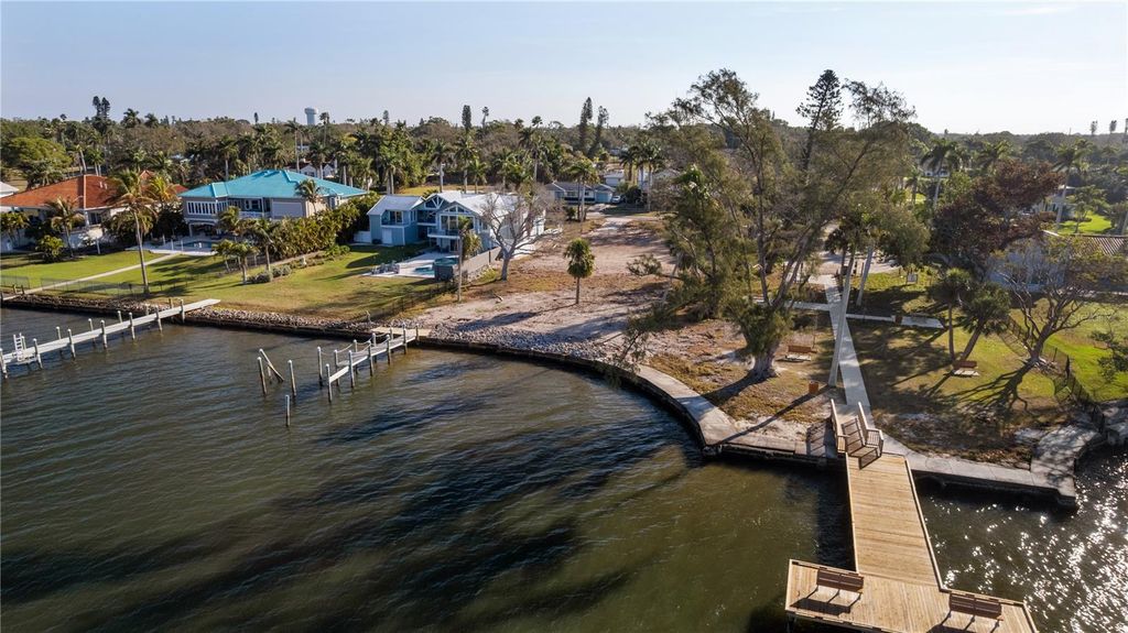 Image 15 of property listing at 712 PALMA SOLA BOULEVARD, Bradenton, FL 34209