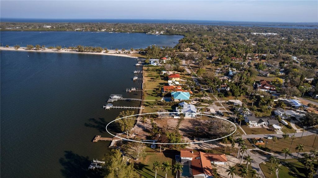 Image 18 of property listing at 712 PALMA SOLA BOULEVARD, Bradenton, FL 34209