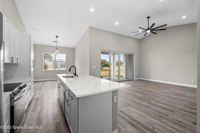 2160 Soria Avenue SW, Palm Bay, FL 32908