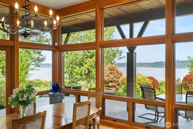 4702 Luhr Road NE, Olympia, WA 98516