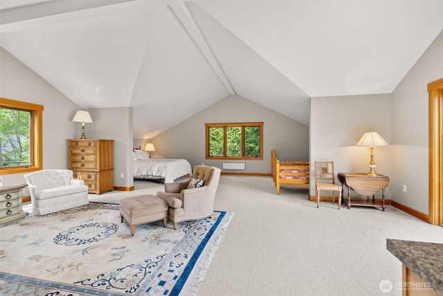 4702 Luhr Road NE, Olympia, WA 98516