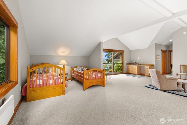 4702 Luhr Road NE, Olympia, WA 98516