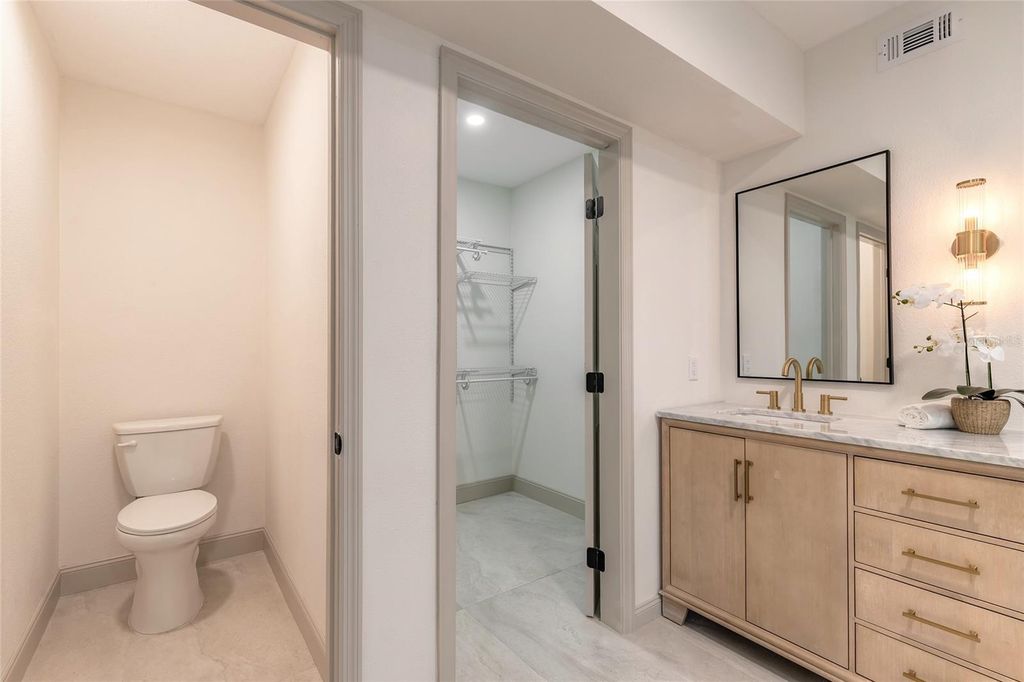 Image 31 of property listing at 82 RAY MAR DRIVE, Ormond Beach, FL 32176