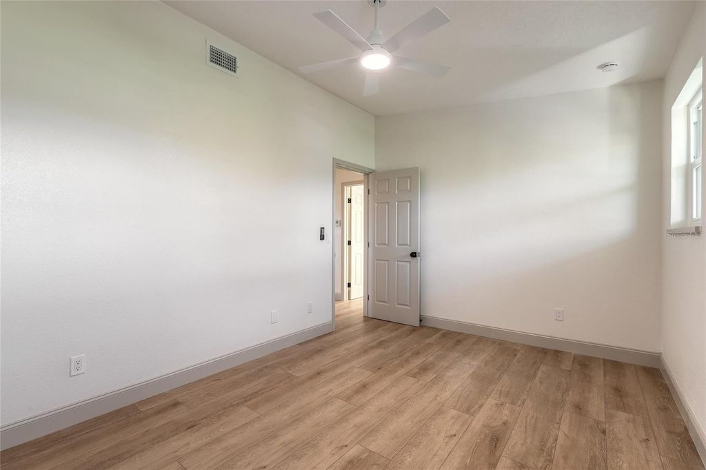 Image 33 of property listing at 82 RAY MAR DRIVE, Ormond Beach, FL 32176