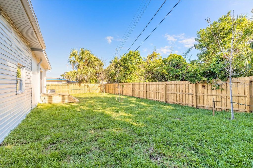 Image 44 of property listing at 82 RAY MAR DRIVE, Ormond Beach, FL 32176