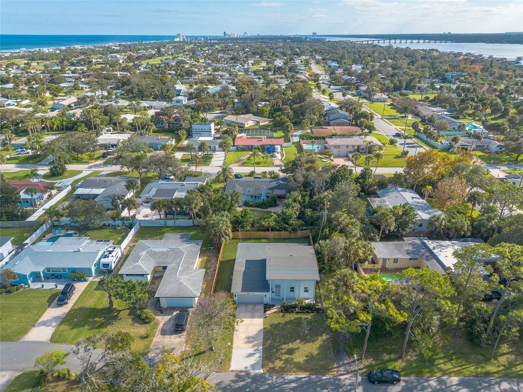 Image 45 of property listing at 82 RAY MAR DRIVE, Ormond Beach, FL 32176