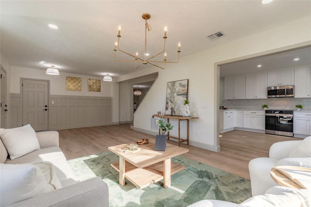 Image 7 of property listing at 82 RAY MAR DRIVE, Ormond Beach, FL 32176