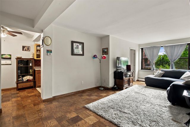 77 Carpenter Avenue 3B, Mount Kisco, NY 10549