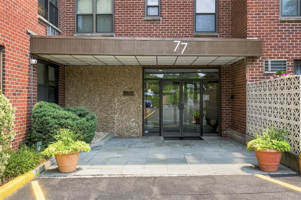 77 Carpenter Avenue 3B, Mount Kisco, NY 10549 — photo 4