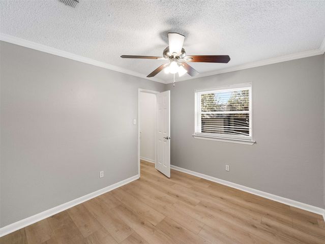 6616 Armando Avenue, Fort Worth, TX 76133