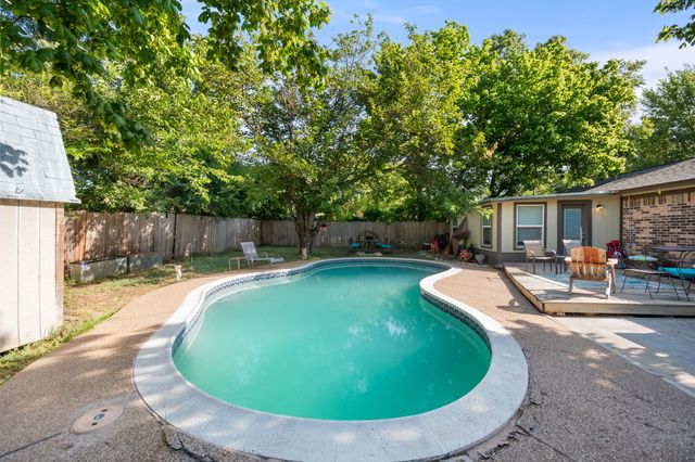 6616 Armando Avenue, Fort Worth, TX 76133