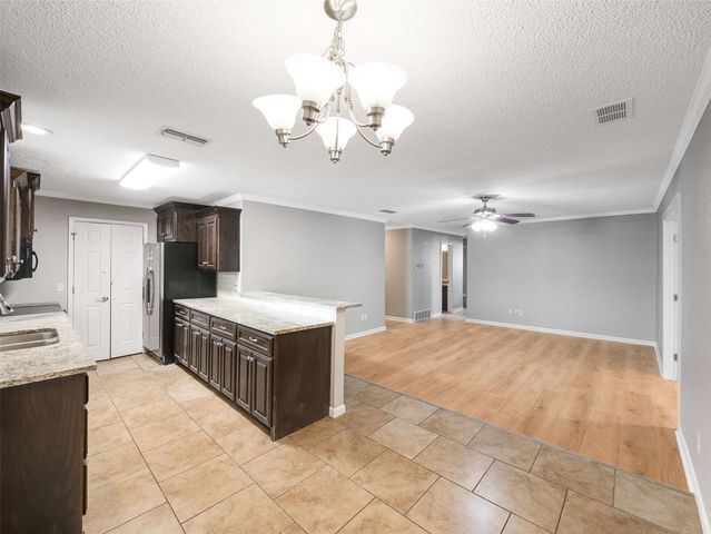 6616 Armando Avenue, Fort Worth, TX 76133