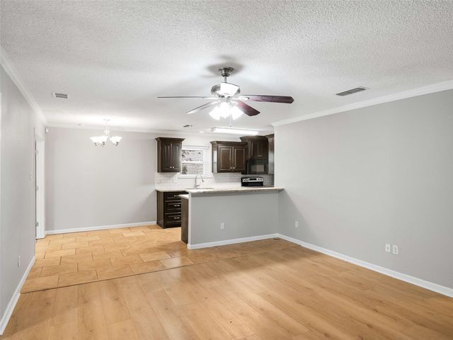 6616 Armando Avenue, Fort Worth, TX 76133