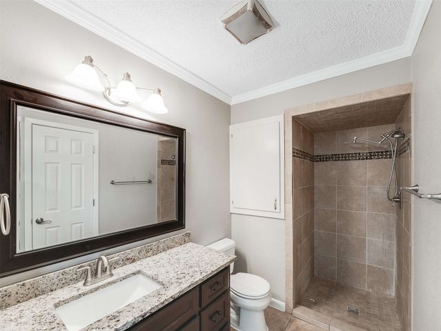 6616 Armando Avenue, Fort Worth, TX 76133